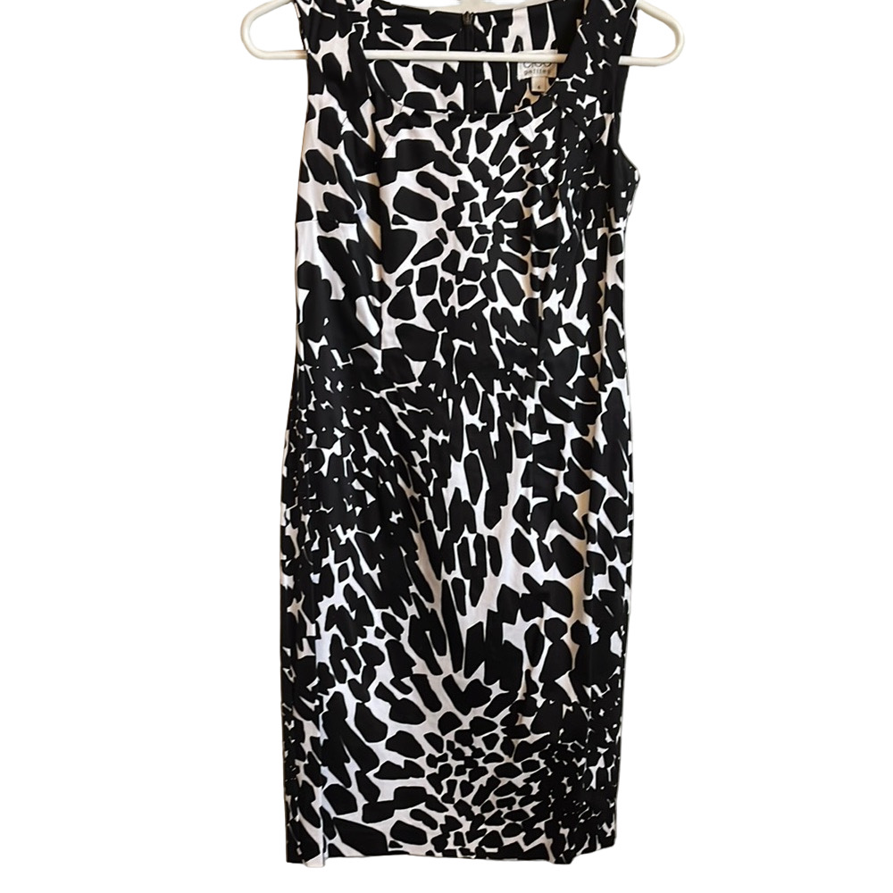 Cleo Petites Black and White Sleeveless Sheath Midi Dress